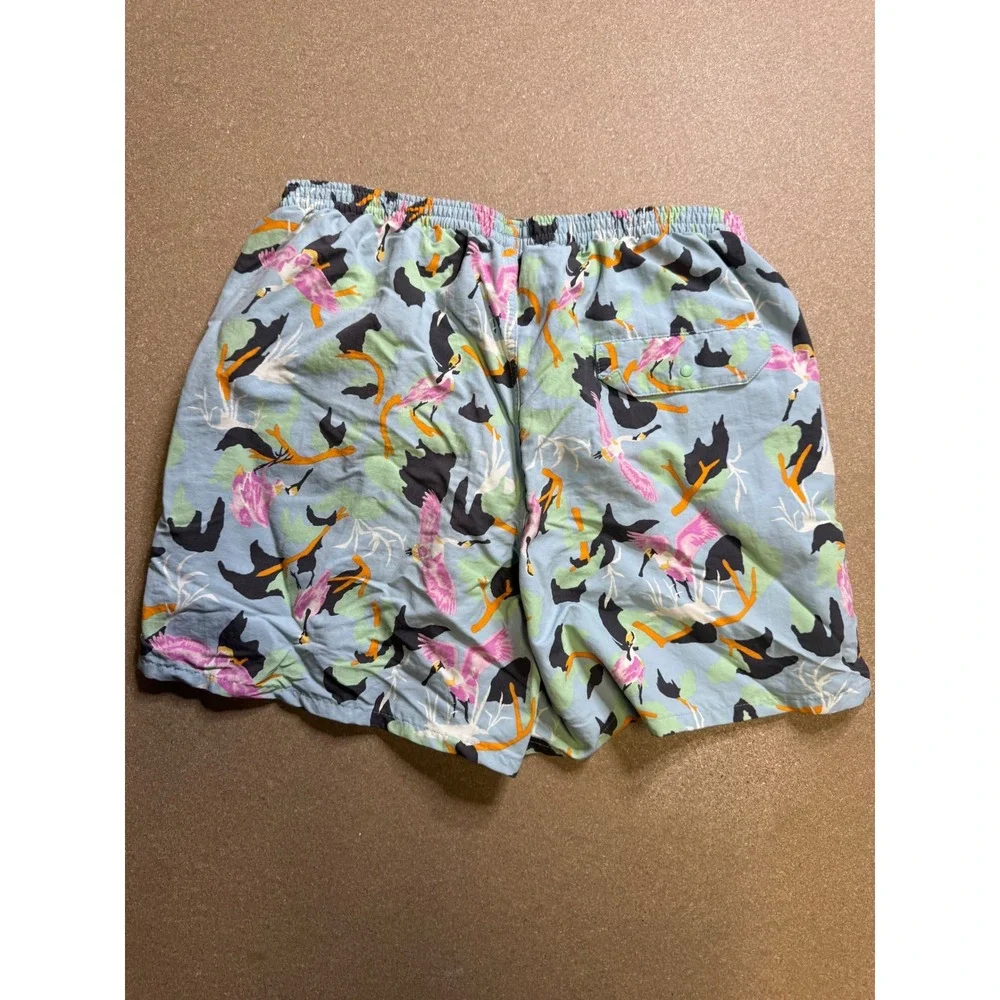 Patagonia Baggies 5 Inseam Shorts Mens Medium Blue Crane Bird Print 57022‎